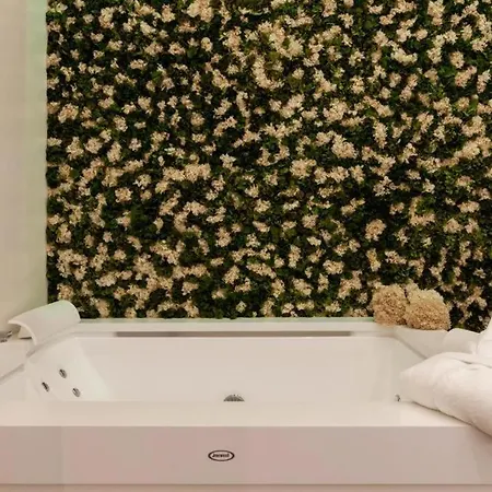 Uncomparable Luxury In Un Lusso Ineguagliabile A Neapel